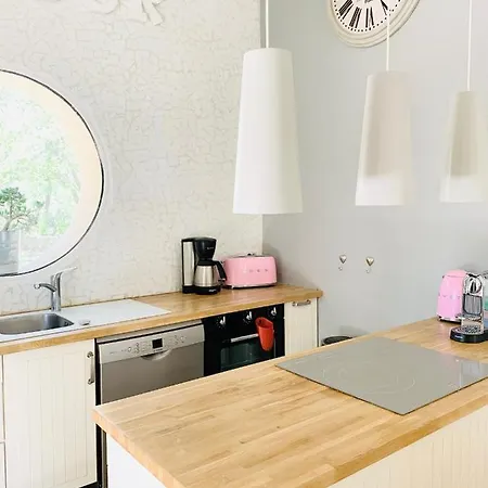 Villa Zen Et Chic, Juste A Cote De La Bastide De Marie Menerbes