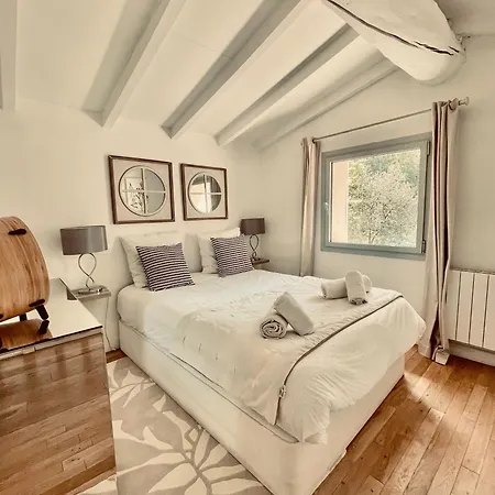 Zen Et Chic, Juste A Cote De La Bastide De Marie Menerbes